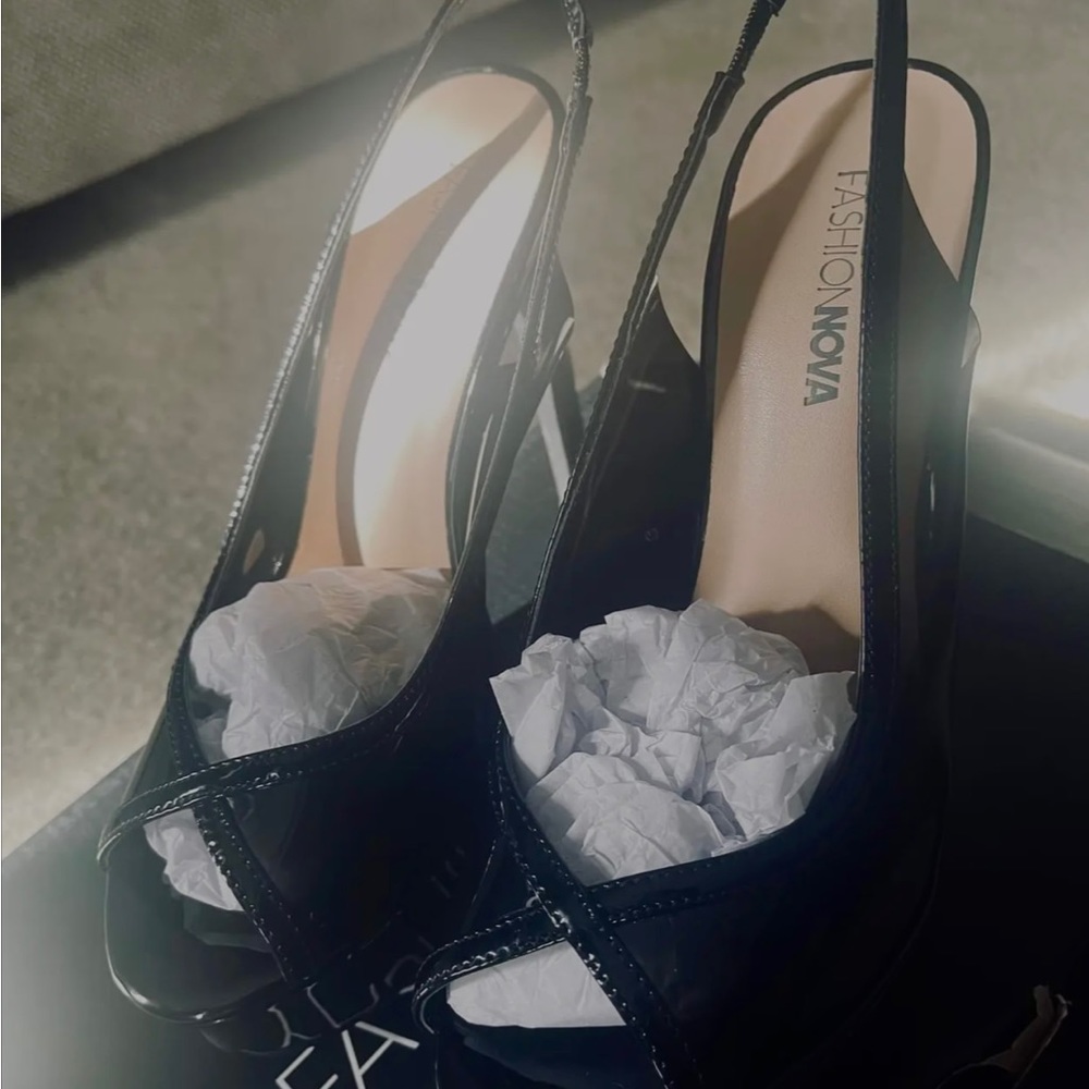 Brand new Fashion Nova Heels - Picture 4 of 4